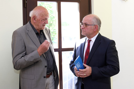 Slavnostna seja občinskega sveta občine Cerknica ob občinskem prazniku s podelitvijo priznanj 06 Foto Ljubo Vukelič
